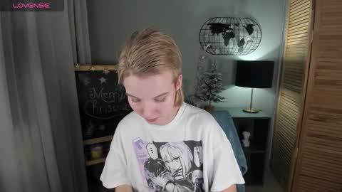 madelaines online show from December 20, 8:40 am