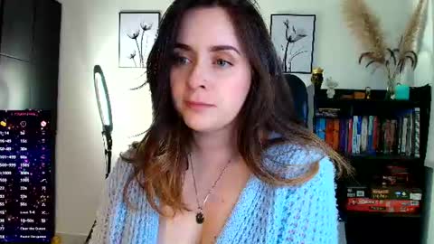 madelamee online show from July 15, 12:37 am