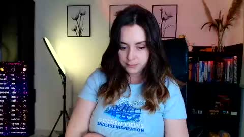 madelamee online show from June 29, 1:23 am