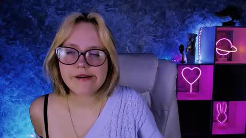 Madeline online show from March 4, 5:03 am