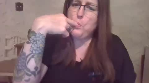 madelinebeau online show from April 4, 4:11 am