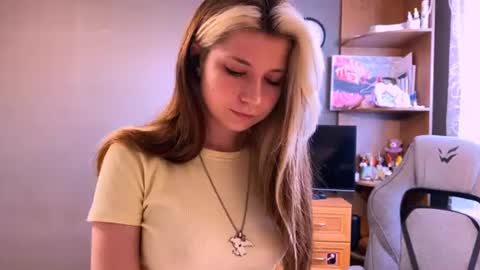 Alice online show from July 22, 2:29 pm