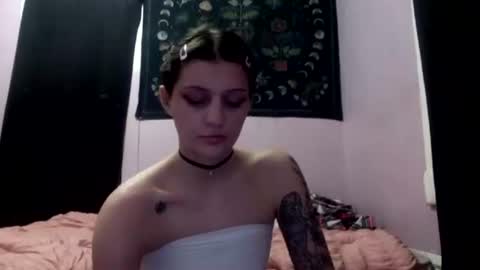 madeline online show from March 4, 12:23 pm