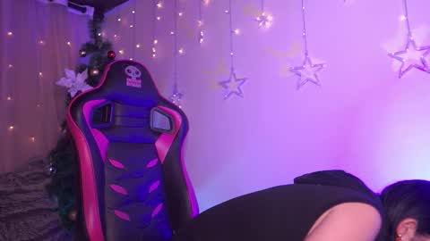 Madison   online show from November 25, 12:40 pm