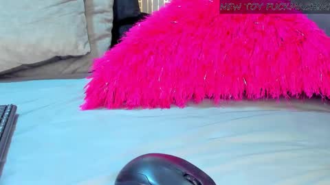 Snapshot of madison_milan chatting on March 9, 11:56 pm online show from March 9, 11:56 pm