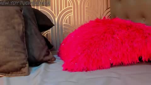 Snapshot of madison_milan chatting on January 28, 3:15 am online show from January 28, 3:15 am