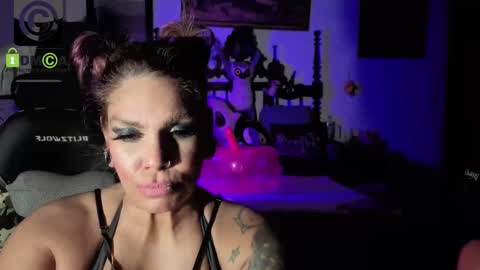 MadisonJayde online show from April 25, 5:21 am