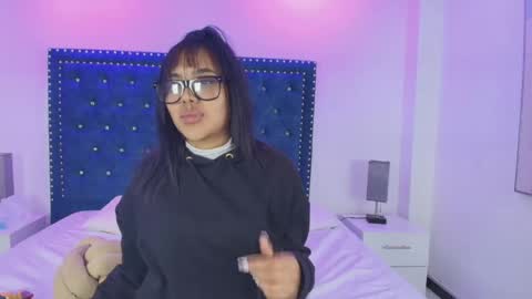 madisson_thompsonn online show from May 9, 8:00 pm