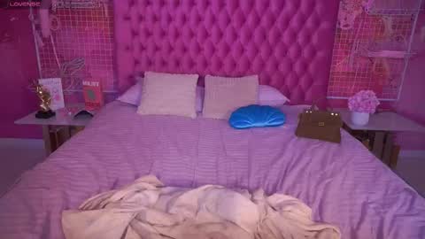 madissonsoft online show from March 25, 2:42 pm