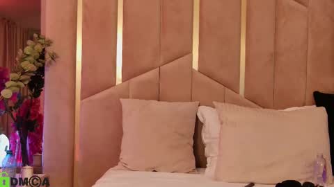 Snapshot of maevedream chatting on September 23, 7:12 pm M. online show from September 23, 7:12 pm