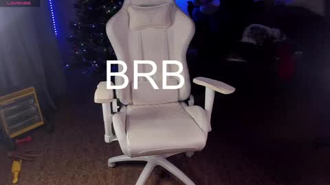 Maevee online show from January 27, 10:06 am