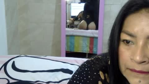 maferchavez88 online show from April 23, 7:16 pm