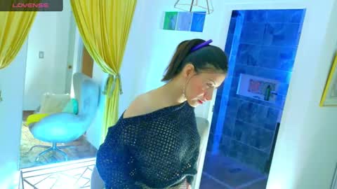 Snapshot of magali_11 chatting on October 3, 11:54 pm magali online show from October 3, 11:54 pm