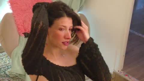 Snapshot of magali_11 chatting on September 10, 12:32 am magali online show from September 10, 12:32 am