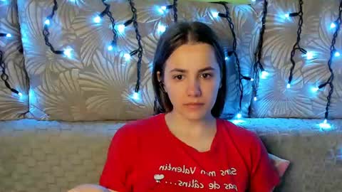 Maggie online show from July 15, 2:38 am