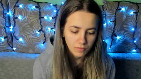 Maggie online show from February 13, 2:57 am