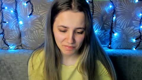 Maggie online show from April 22, 2:52 am