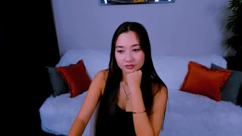 magic_phoenix online show from February 14, 1:29 pm