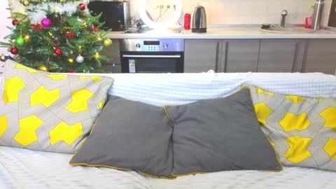 Alice online show from December 14, 1:06 pm