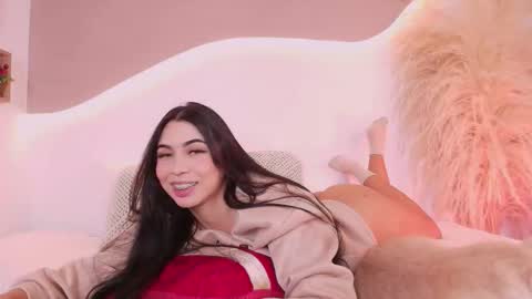 MAIA  LIA  online show from December 20, 1:09 am