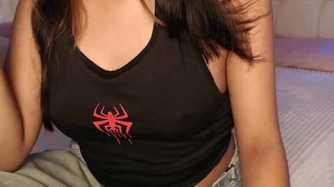 Maia Reficco online show from April 24, 6:54 pm