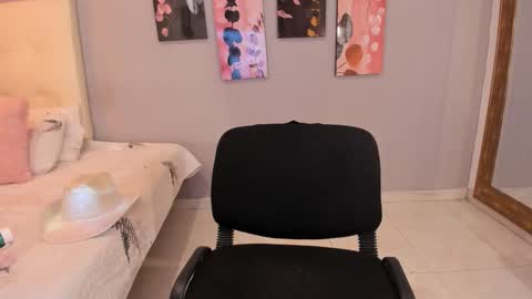 Maia online show from December 19, 12:52 pm