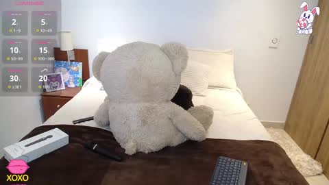 Snapshot of maiaa_evans chatting on September 27, 5:36 am t online show from September 27, 5:36 am