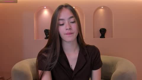 Snapshot of maiacollins chatting on October 18, 7:37 pm Maia online show from October 18, 7:37 pm