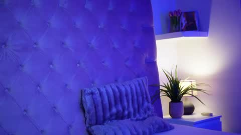  Maia  online show from April 15, 7:58 pm