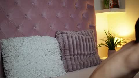  Maia  online show from October 29, 12:48 am