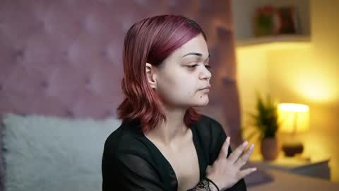  Maia  online show from April 25, 8:06 pm