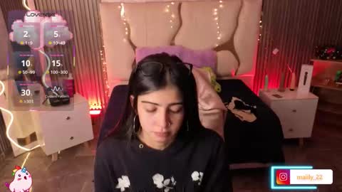 maiily_tay online show from February 26, 12:48 pm