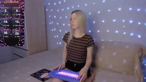 Your kitty online show from March 24, 3:50 pm