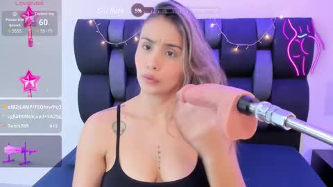 Snapshot of maily_zans chatting on March 8, 7:29 pm Maily online show from March 8, 7:29 pm