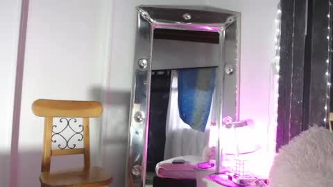 mailyn_gold online show from April 21, 11:50 am