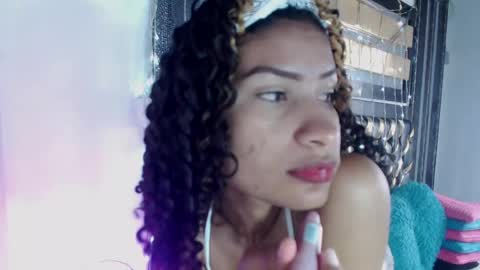 mailyn_gold online show from April 25, 1:41 pm