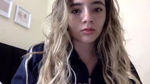 majo_gomezz online show from April 16, 12:33 am
