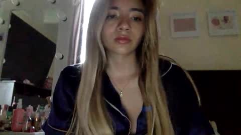 majo_gomezz online show from April 23, 10:23 pm