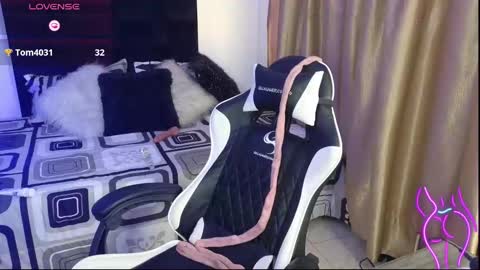 Celeste Bonet  online show from February 28, 12:15 pm