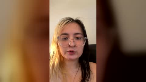 makayla2486568 online show from June 4, 1:37 pm