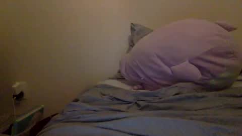 Snapshot of makemesquirt06 chatting on September 16, 5:15 am makemesquirt06 online show from September 16, 5:15 am
