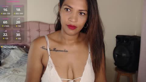 MAKENNAA online show from December 16, 9:26 am