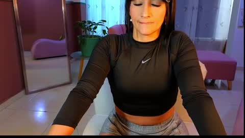 Snapshot of malen_fitnessmilf chatting on October 12, 12:07 pm malen_fitnessmilf online show from October 12, 12:07 pm
