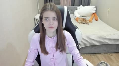 Malia online show from September 19, 10:53 pm