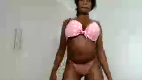 malia online show from June 18, 11:48 am