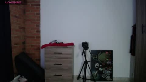 Alice Asylum online show from April 28, 5:22 am