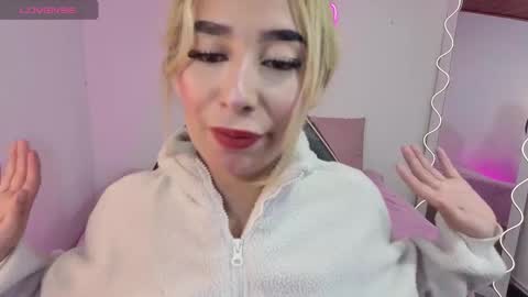 Malory  online show from January 7, 7:17 pm