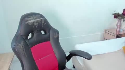 Malory online show from March 6, 10:05 pm