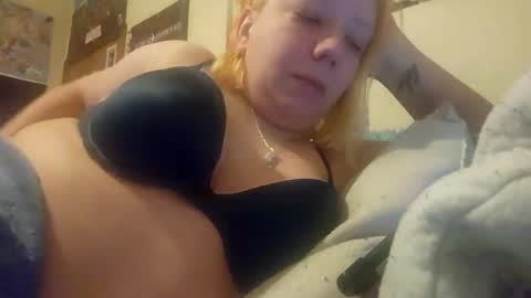 mama_1020 online show from February 25, 6:25 am