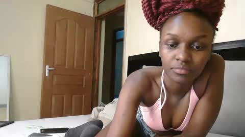 Snapshot of mamaapussy chatting on September 28, 6:13 pm mamaa online show from September 28, 6:13 pm